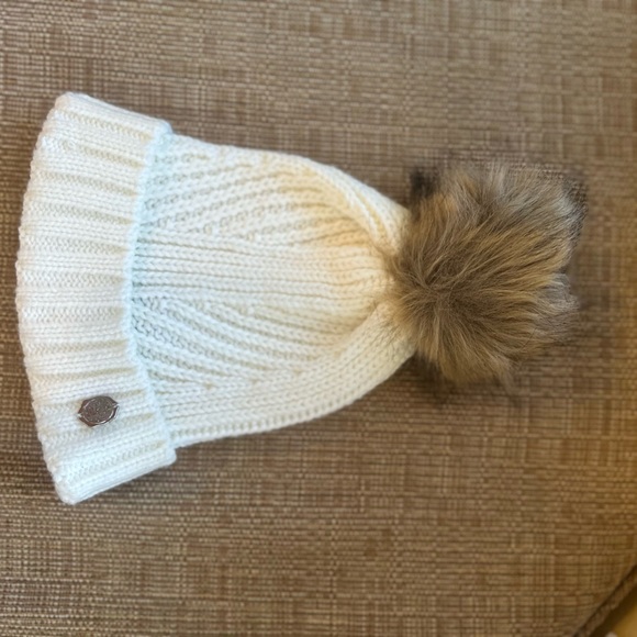 Vincent Camuto Cream Knitted Winter Hat with Pom-Pom and Ribbed Brim - Picture 2 of 3